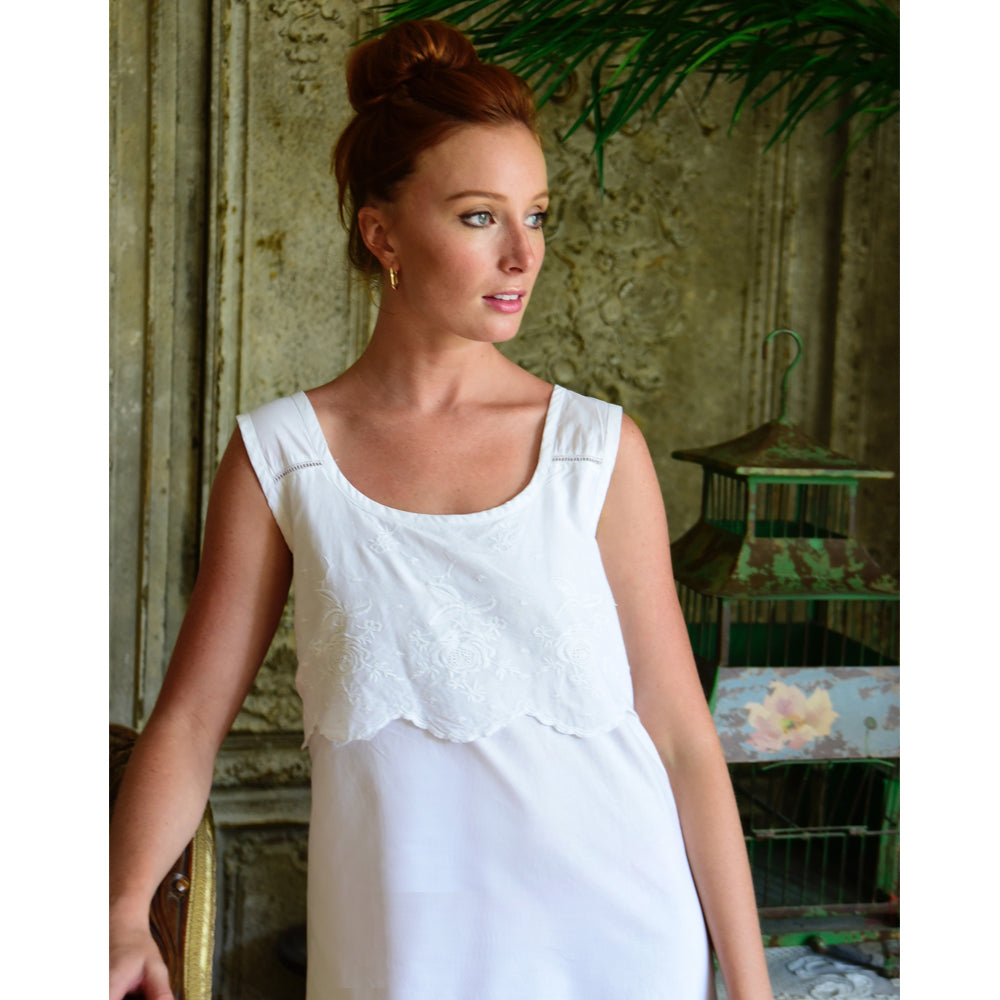 womans nightdress, womans nightie, womens nightwear, Sleeveless nightdress in white cotton embroidered with white roses. White cotton beautiful nightdress for women, nighties, nightdresses, womens nightwear, womens sleepwear, white cotton womens sleepwear, 100% cotton, white nightie for women, lightweight nightdress