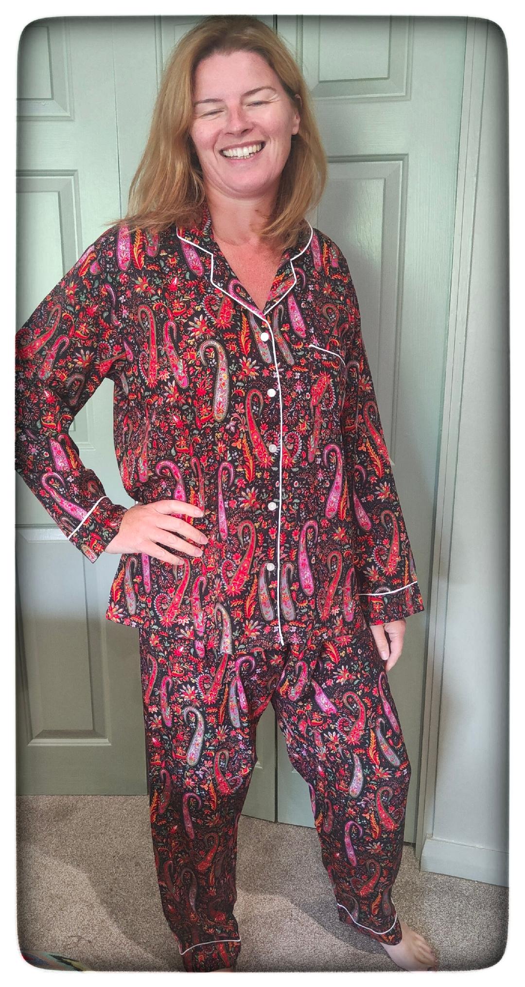 Luxury Silk Pyjamas, 100% Rayon, Beautiful Colours with Matching Envelope Case